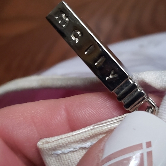 MALLY makeup bag. - Picture 4 of 6